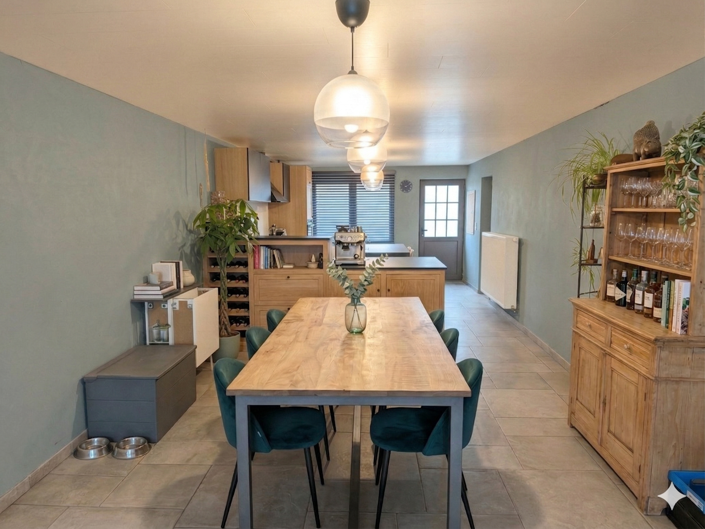 Eucalyptus vrai — vue salle à manger