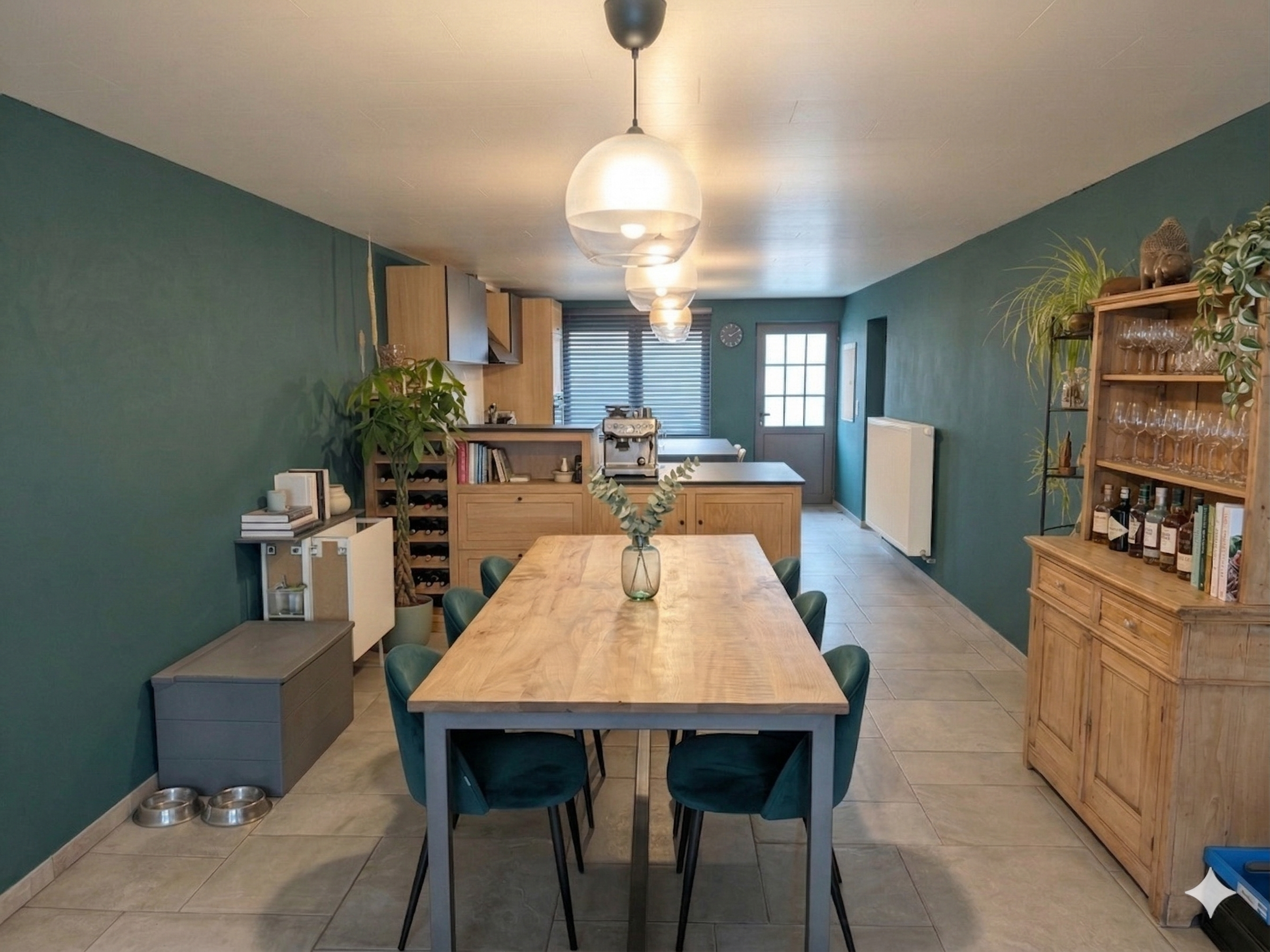 Vert pétrole — vue salle à manger